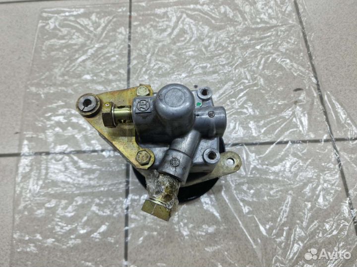 Насос гура Audi 80 B4/B3 2.3, 1.9, 1.8, 1.6 ZF