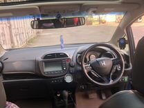 Honda Fit Shuttle 1.3 CVT, 2011, 190 000 км, с пробегом, цена 950 000 руб.