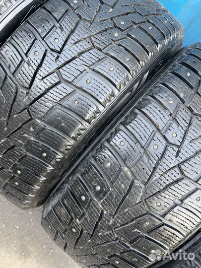 Roadstone Winguard WinSpike 215/55 R17