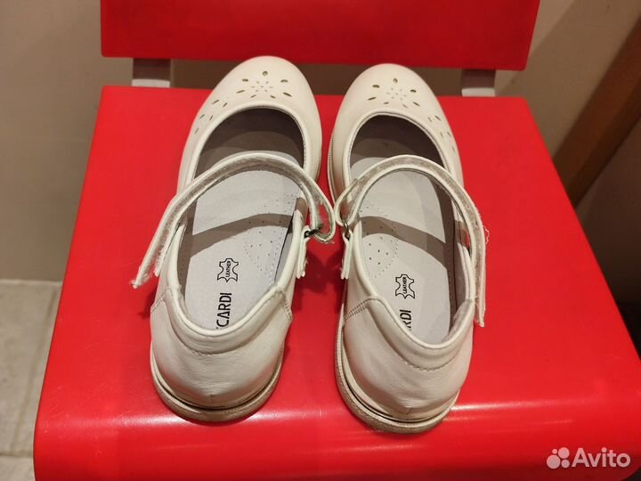 Туфли для девочки 33 размера