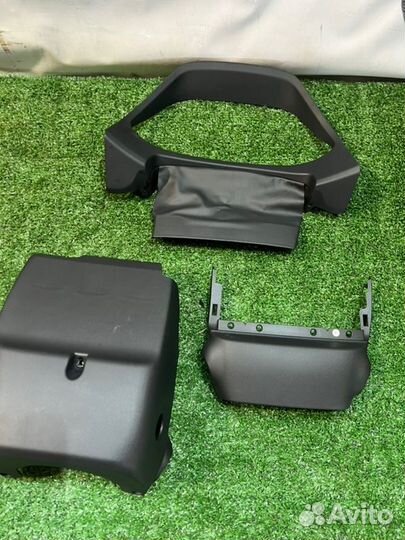 Кожух рулевой колонки Lexus Ux200 mzaa10 M20A-FKS