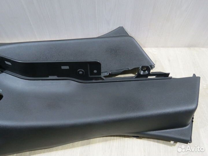 Обшивка стойки задняя Kia Rio 4