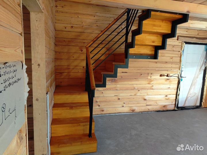 Лестница для дома на 2 этаж