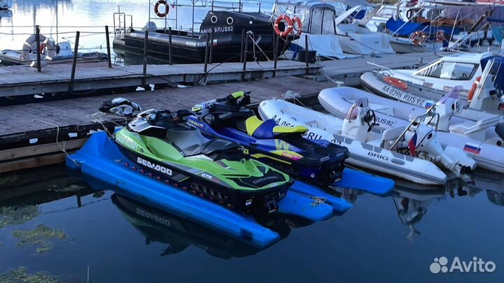 Понтон для гидрацикла