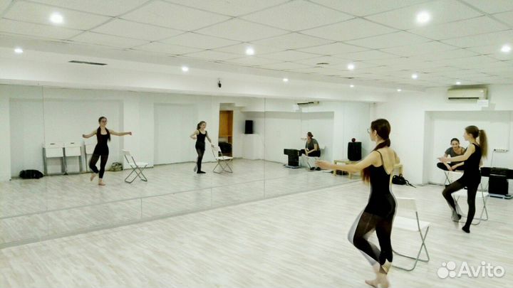 Танцевальные залы по часам 65,49,60,27,73,12-100m2