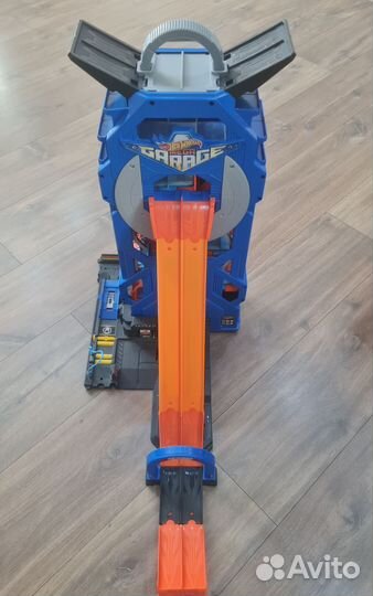 Hot wheels Мега Гараж