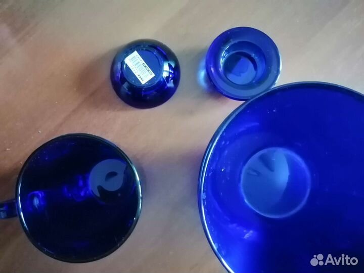 Посуда и подсвечники из синего стекла