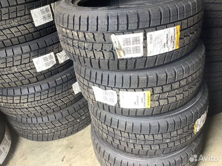 Dunlop SP Winter Maxx WM01 225/50 R17 98T