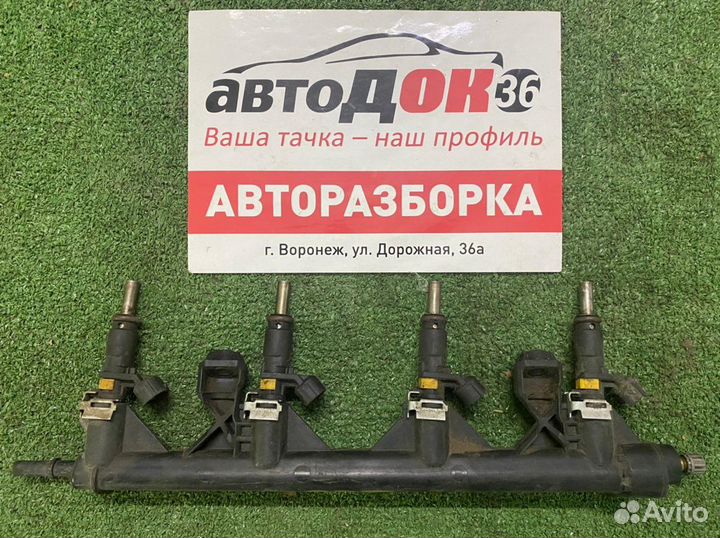 Топливная рампа Peugeot 308