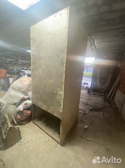 Холодильник промышленный