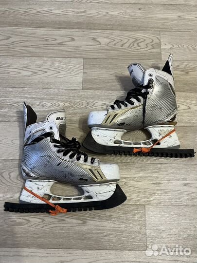 Хоккейные коньки bauer