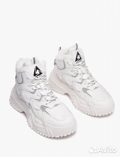 Зимние кроссовки 38