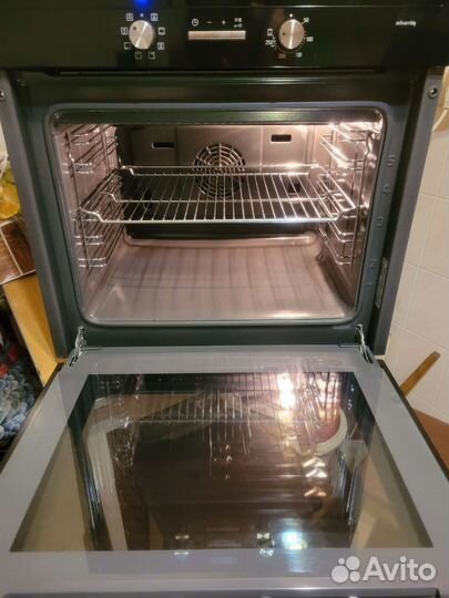 Духовой шкаф Siemens Hb23gb641r