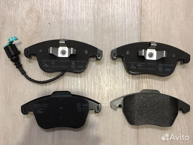 Тормозные колодки передние Tiguan/Q3 VAG 5N0698151