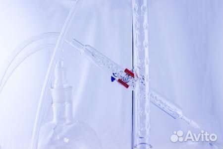 Стеклянный дистиллятор 