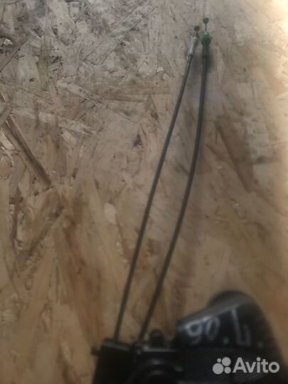 Замок двери передний левый Toyota Vitz KSP90 1ndtv