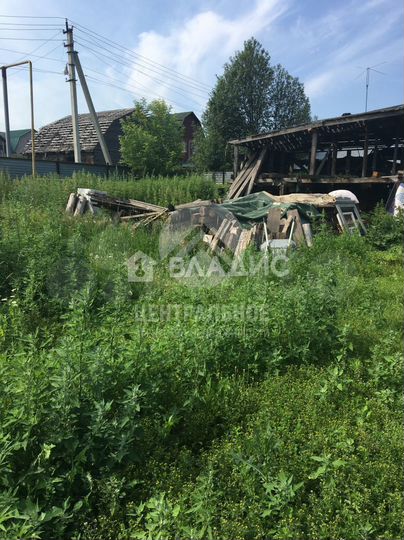 Дом 49 м² на участке 10,1 сот.