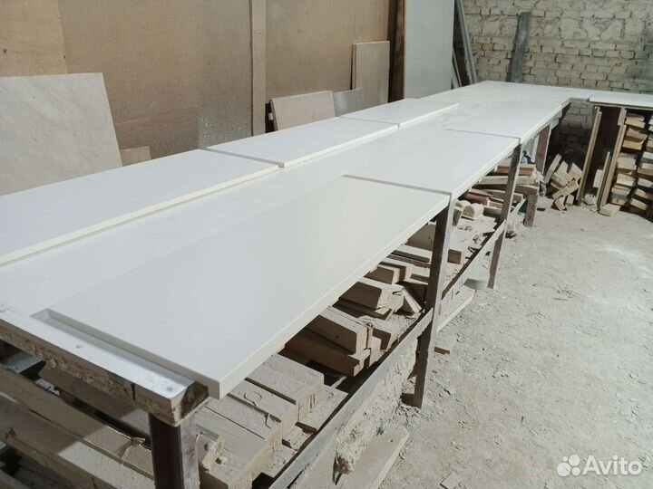 Подоконник из искусственного камня