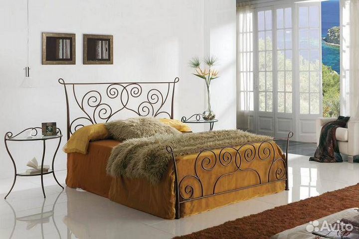 Кованая кровать
