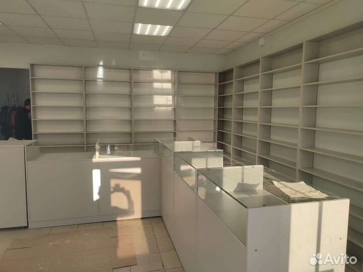 Офисная мебель, витрины