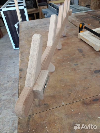 Вешалка для полотенец и одежды