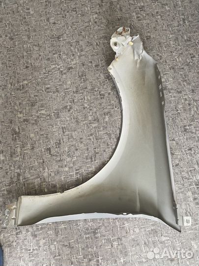 Правое крыло фф3 под ремонт оригинал