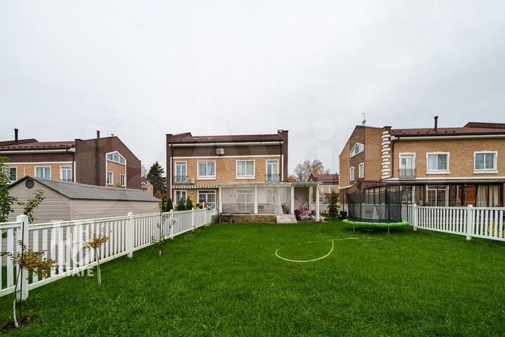 Таунхаус 167,1 м² на участке 5 сот.