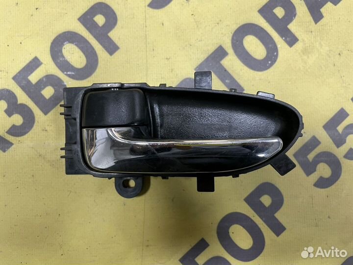 Ручка передняя левая внутренняя Nissan Almera G15