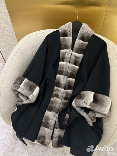 Loro piana пальто с мехом