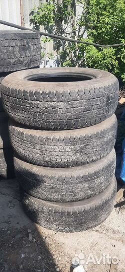 Bridgestone Dueler A/T 265/65 R17