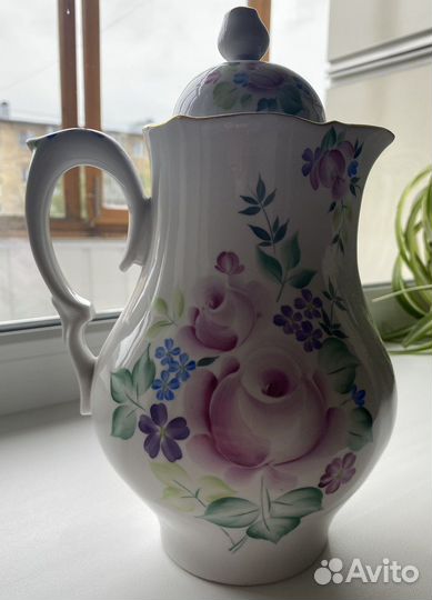 Кувшин фарфоровый