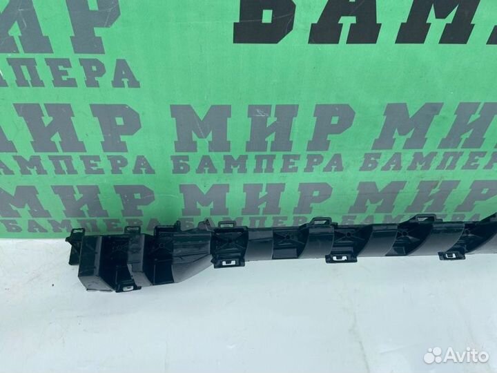 Кронштейн бампера передний Mercedes-Benz E-Class