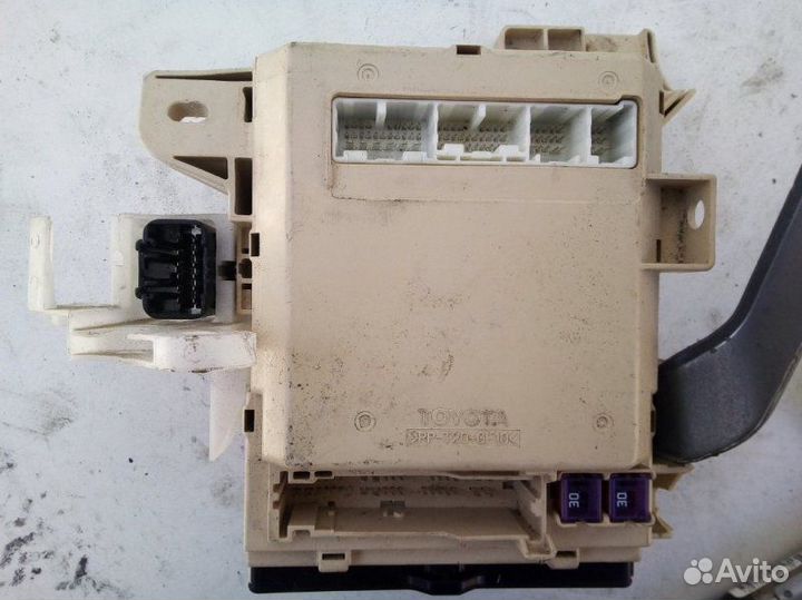 Блок предохранителе Toyota Camry V40 2GR-FE 2008