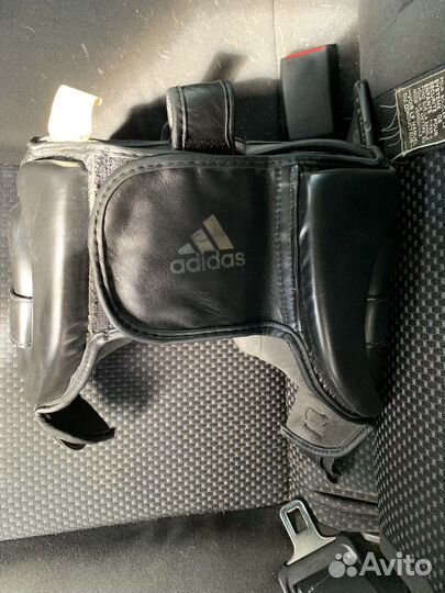 Боксерский шлем adidas