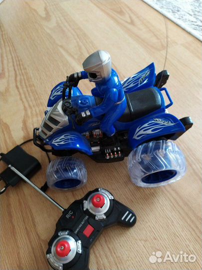 Квадроцикл на пульте