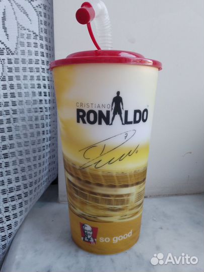 Стакан kfc с Роналдо