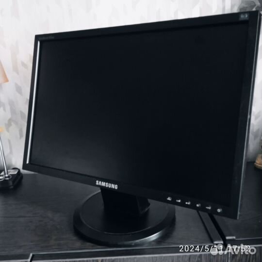 Монитор Samsung 923 NW