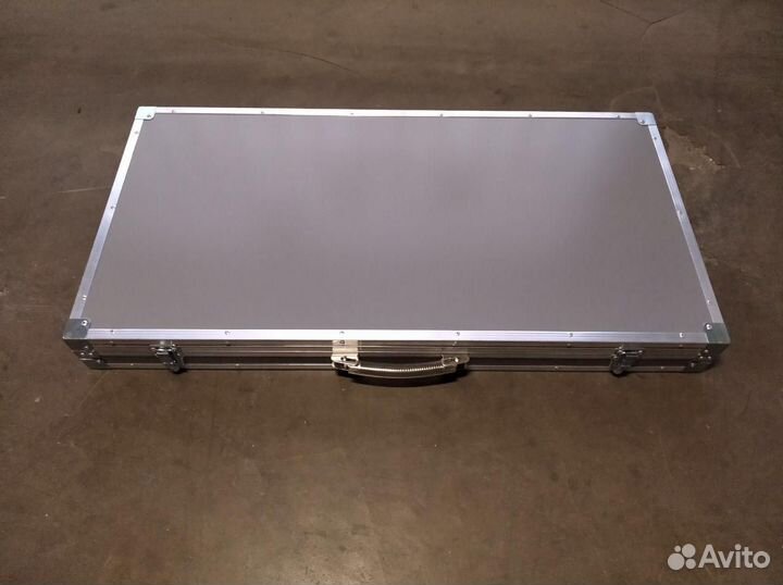 Кейс из алюминиевого композита отделанный карпетом