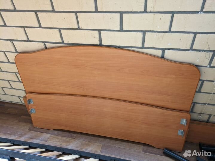 Кровать 1.5 спальная бу