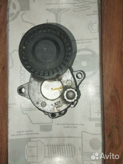 Натяжитель проводного ремня Mercedes om651