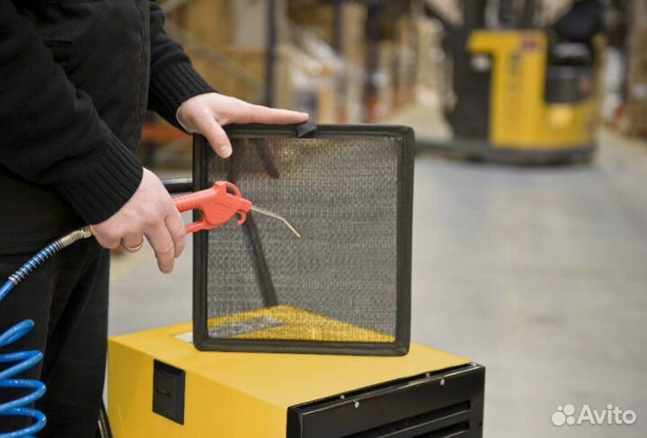 Осушитель воздуха Master DH 752 ai1