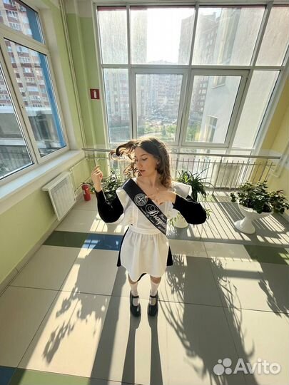 Школьный фартук с платьем