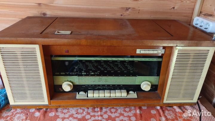 Ламповая радиола Эстония