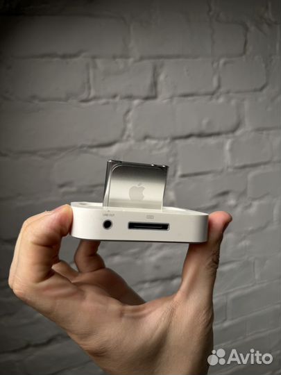 iPod nano 6 iPod shuffle 4