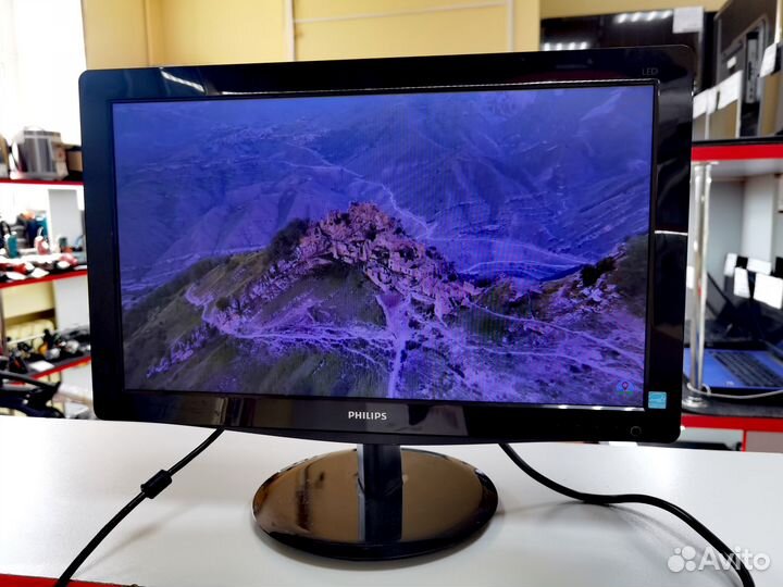 Широкоформатный монитор Philips 19 дюймов (эшп)