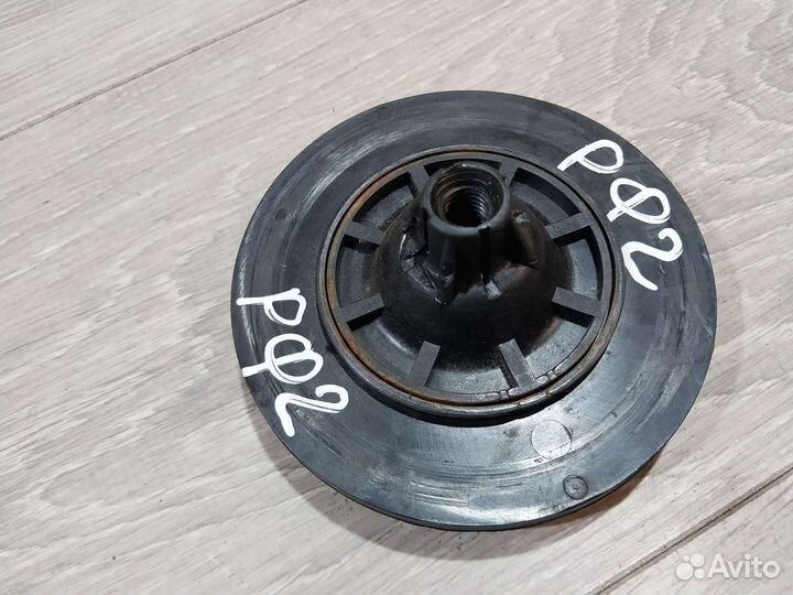 Болт запасного колеса Renault Fluence кронштейн