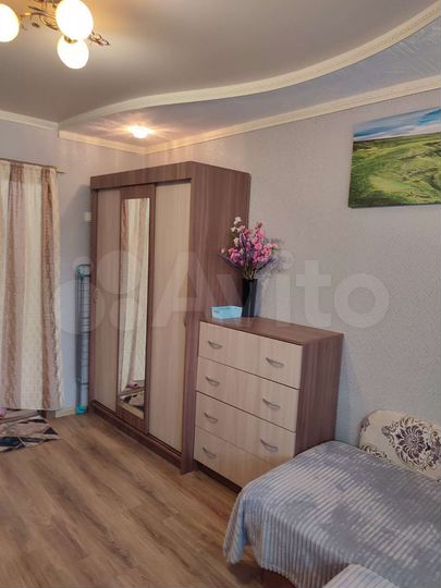 Комната 15 м² в 5-к., 2/5 эт.