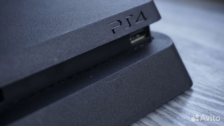 PlayStation 4 slim