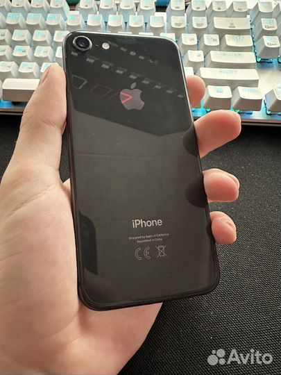 iPhone 8, 64 ГБ