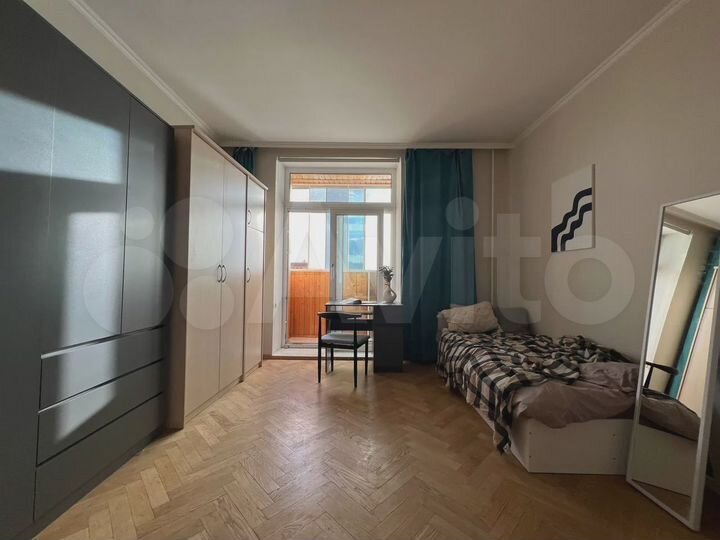 Комната 17 м² в 5-к., 8/9 эт.